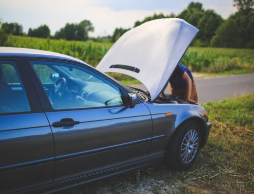 8 Emergency Items to Always Keep in Your Car